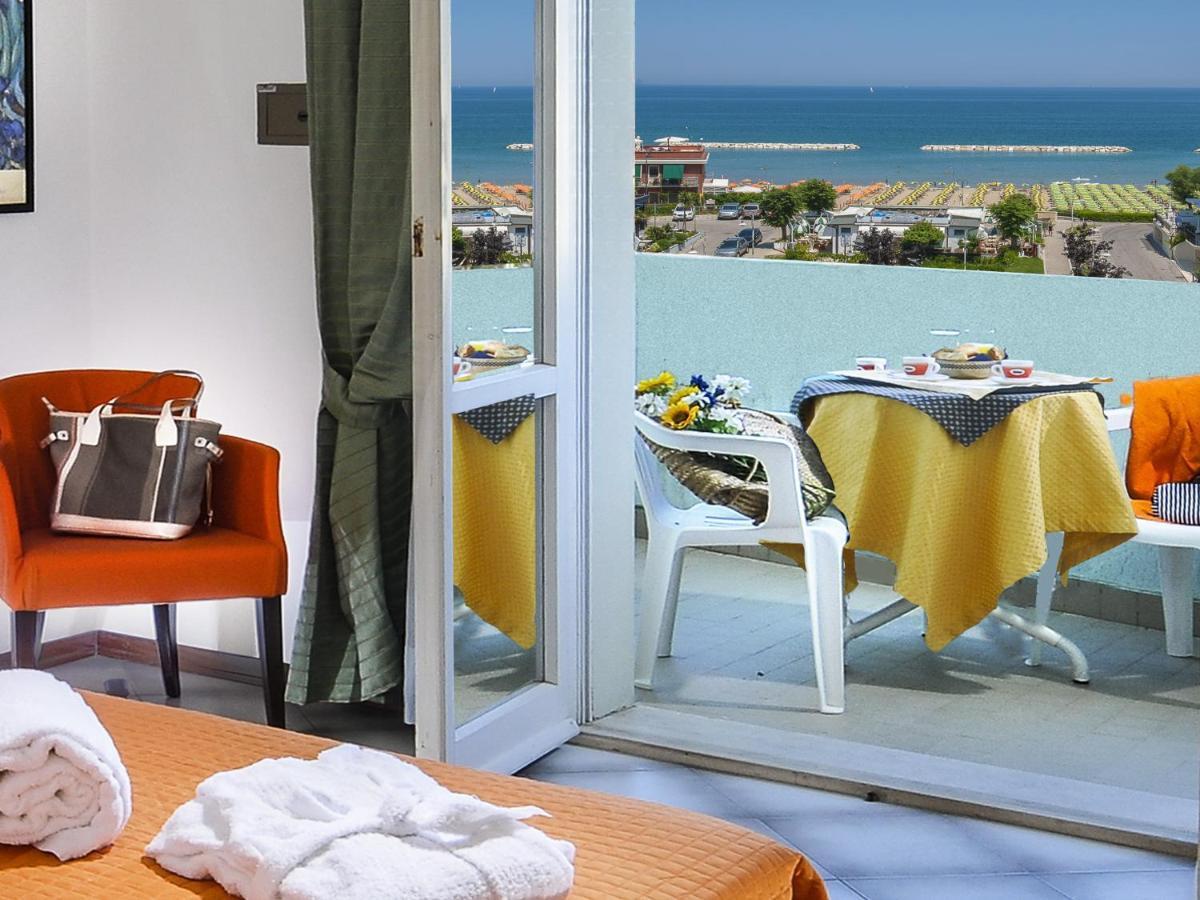 Hotel Losanna Gabicce Mare Ngoại thất bức ảnh