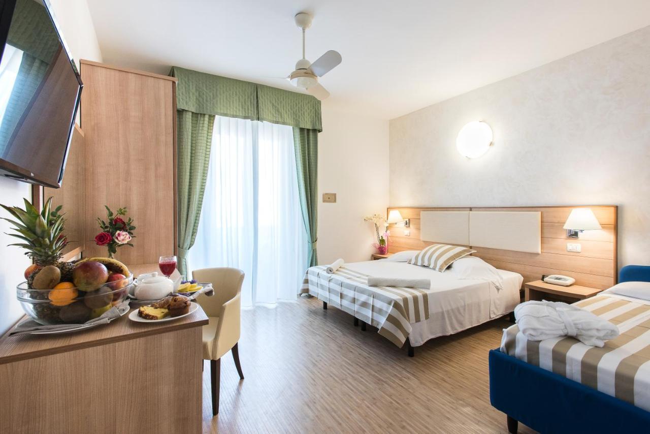 Hotel Losanna Gabicce Mare Ngoại thất bức ảnh