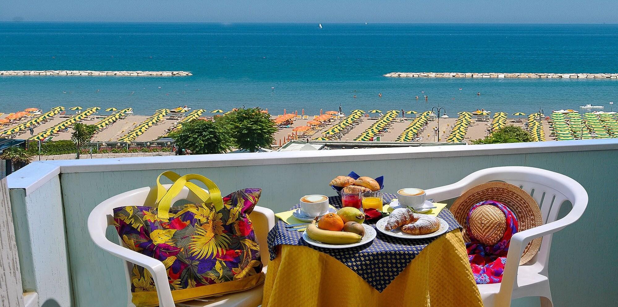 Hotel Losanna Gabicce Mare Ngoại thất bức ảnh