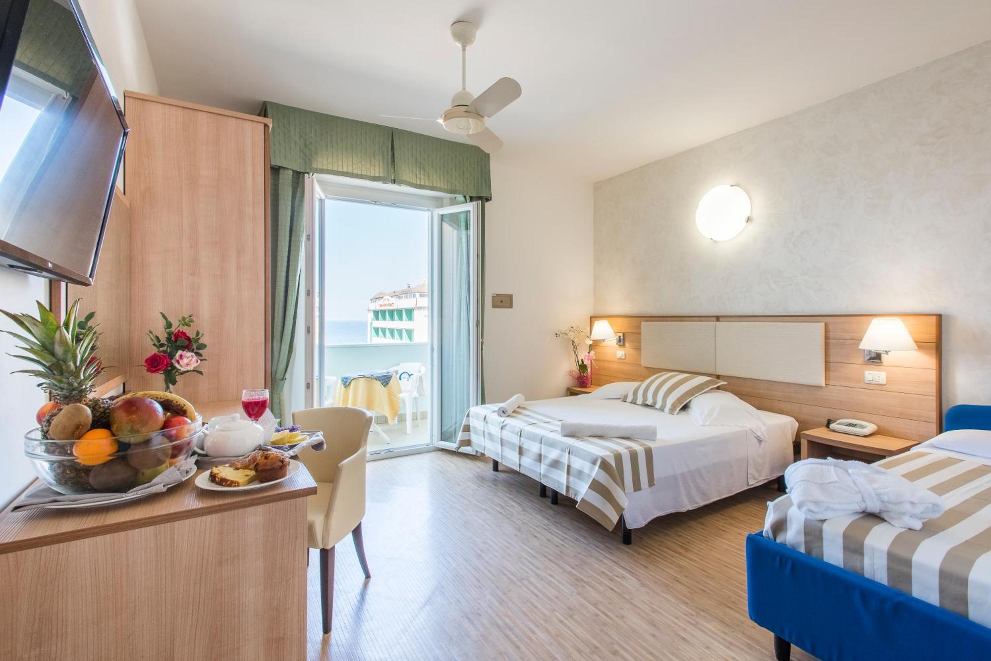Hotel Losanna Gabicce Mare Ngoại thất bức ảnh