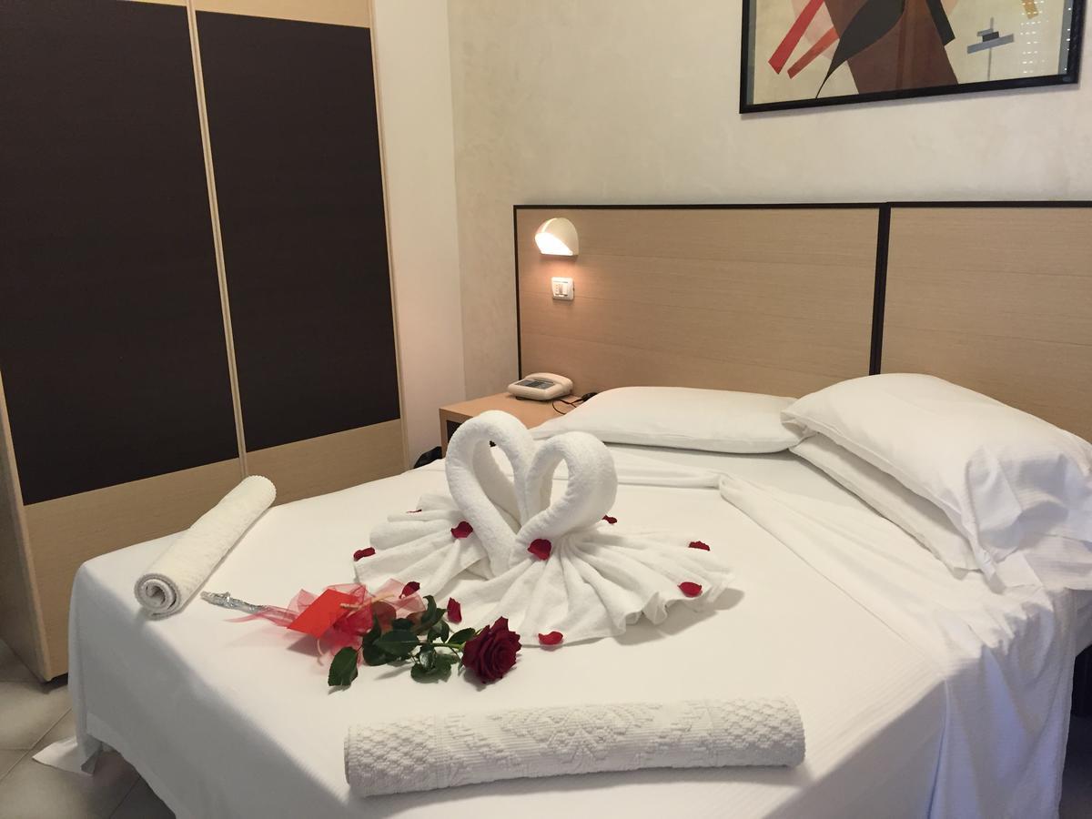 Hotel Losanna Gabicce Mare Ngoại thất bức ảnh