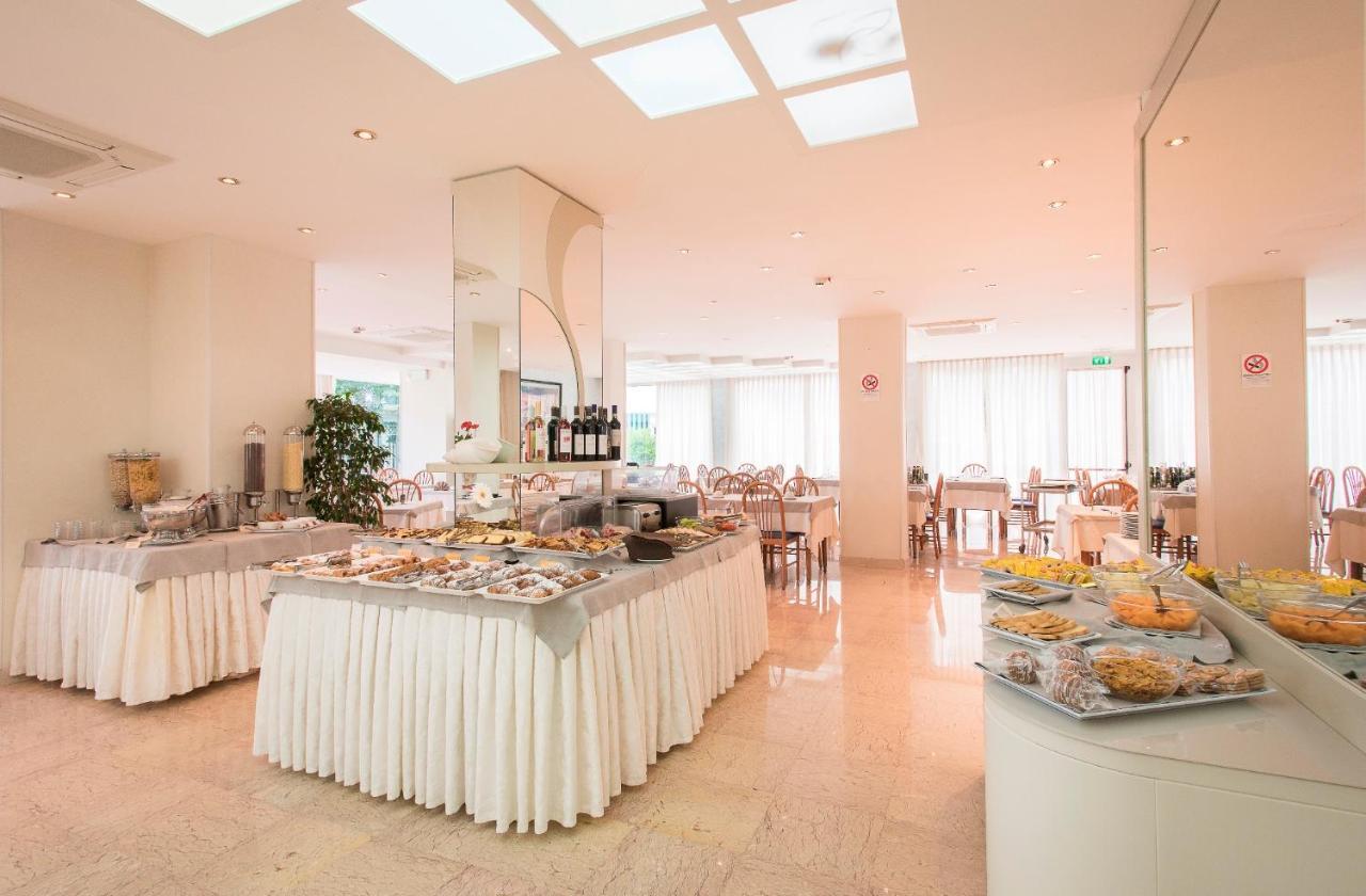 Hotel Losanna Gabicce Mare Ngoại thất bức ảnh