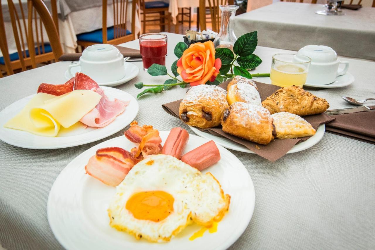 Hotel Losanna Gabicce Mare Ngoại thất bức ảnh